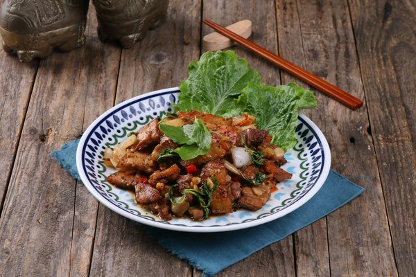 What should you know about the different types of car batteries in the UK?